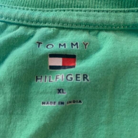 Tommy Hilfiger bling t-shirt size XL - Picture 4 of 4